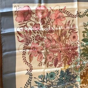Vintage Gucci silk scarf
